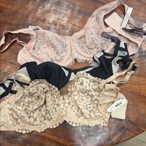 Victoria's Secret Black and Cream Underwire Bra